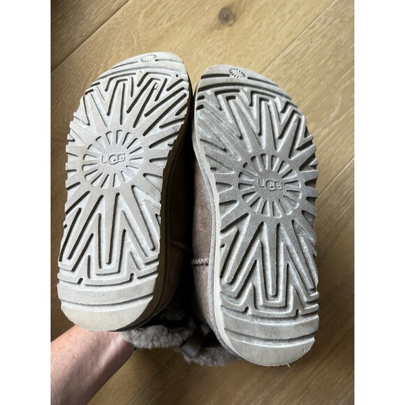 UGG Mini Bailey Bow II Boot size 5 - Picture 6 of 6